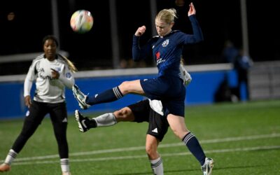 Mädels des SV Oesbern unterliegen in der Frauen Fußball Westfalenliga Schalke 04 mit 0:6